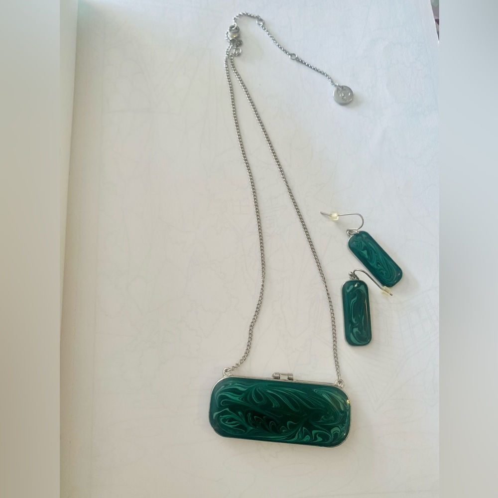 Locket chain